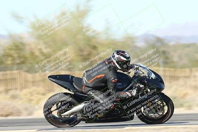 media/Dec-04-2025-Racers Edge (Thu) [[5ebc9f124d]]/3-B Group/5-Session 2 Turn 2 inside Speed Pans/